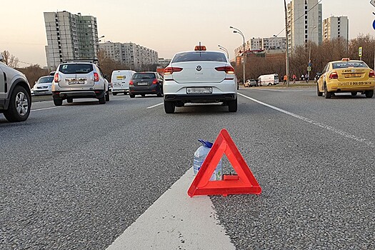 В «Яндекс.Такси» опровергли сообщение об аварии в Москве из-за инсульта водителя