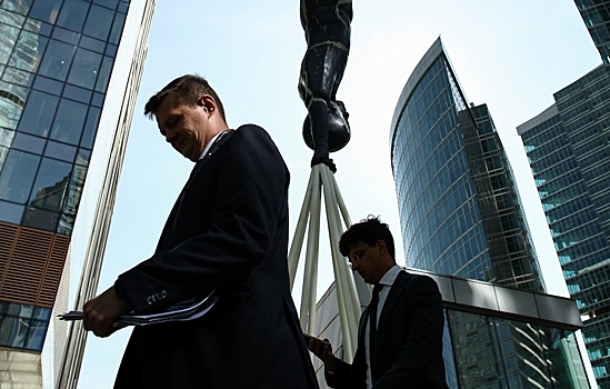 Россиянам перестают выплачивать тринадцатые зарплаты