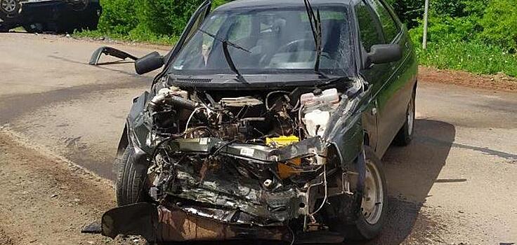 Девушка пострадала в ДТП с участием трех авто в Удмуртии