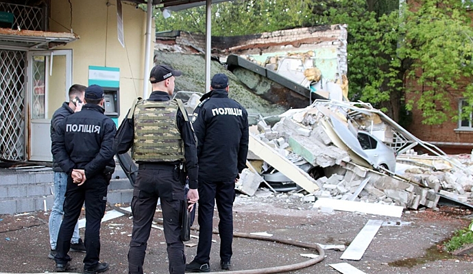 В центре Чернигова произошел взрыв в здании банка