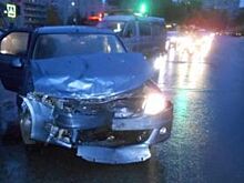 В центре Рыбинска столкнулись две иномарки