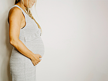 «Говорили: „Нам будет стыдно за тебя“»: как устроено суррогатное материнство в России