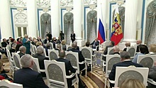 Материнский капитал и увеличение прожиточного минимума: Путин выслушал предложения омбудсменов