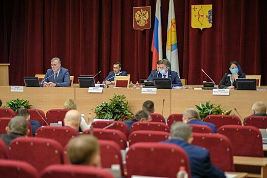 Депутаты приняли бюджет Кировской области на 2022 год