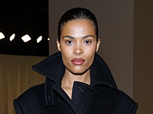 Тина Кунаки представила бикини модного бренда