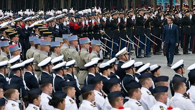 В Лионе запретили митинги против президента Макрона у мемориала герою Мулену