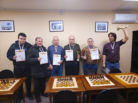 ГБУ «Славяне» провели турнир по шахматам