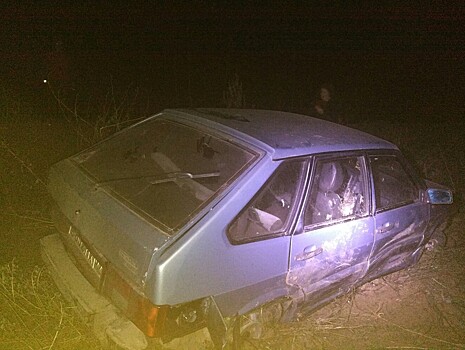 В Тверской области две легковушки столкнулись и вылетели в кювет