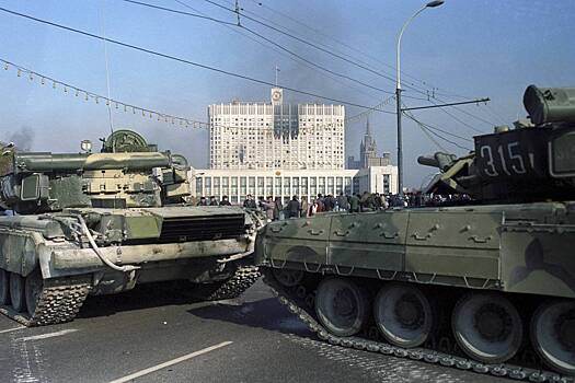 Руцкой обвинил Ельцина в подкупе танкистов для расстрела Белого дома