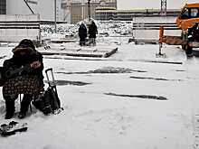 Забор на месте старой барахолки сносят на площади Маркса в Новосибирске