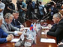 Грузинские депутаты призвали Россию помочь в диалоге с абхазами и осетинами