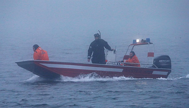 Тела ещё двух перевернувшихся на лодке людей нашли на Чукотке