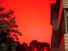 Кровавое небо над Китаем попало на видео