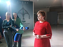 Елена Гагарина представила в Челябинске выставку ювелирных шедевров России трех веков