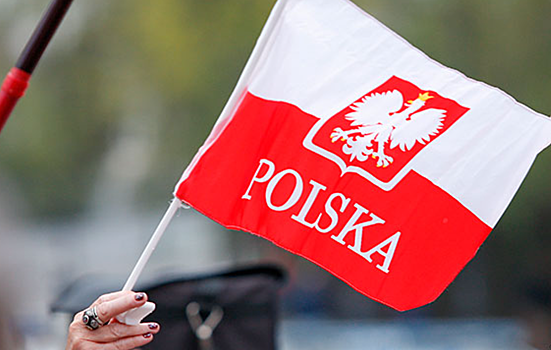 Экс-премьер рассказал правду об условиях жизни поляков