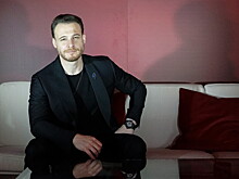 Актер из сериала «Постучись в мою дверь» Керем Бюрсин рассказал о новом романе
