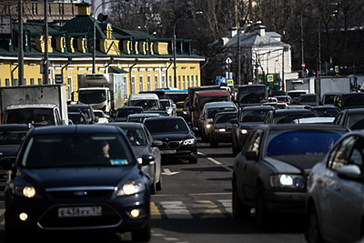 Аварийность на дорогах Москвы снизилась на 3,1% за 4 месяца 2018 г