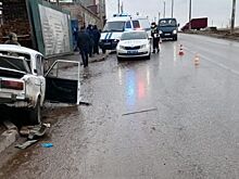 В Астрахани погиб водитель погиб, врезавшись в бетонную стену