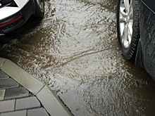 Кемеровчане показали "реки" на дорогах после ливня