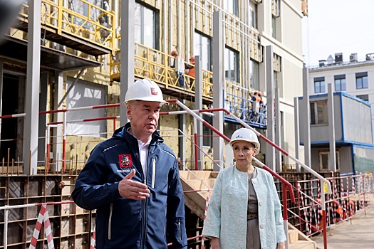 Собянин осмотрел, как в рамках программы "Мой район" в Ховрино идет модернизация