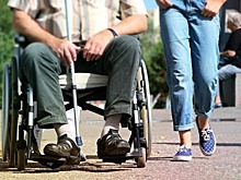 Депутаты КПРФ внесли в Госдуму законопроект о "социальных помощниках"