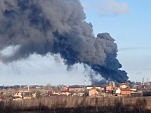 Крупный пожар произошел на заводе в Подмосковье