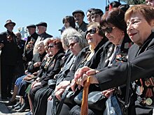 "Землянка" от капитана: аплодировали стоя ветерану трех войн
