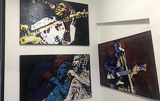 В Женеве открылась выставка картин российской художницы, посвященная джазу