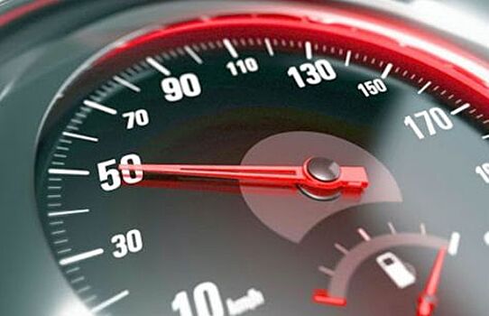 Большинство жителей России не одобрили ограничение скорости в городах