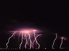 Один удар молнии подбил более 70 человек