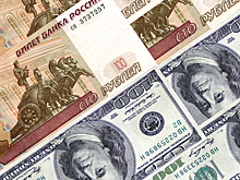 Над рублем нависли санкции