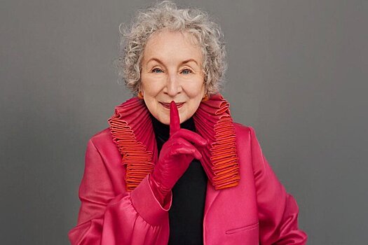 Маргарет Этвуд — о "Рассказе служанки", диктатурах и о самом непристойном занятии