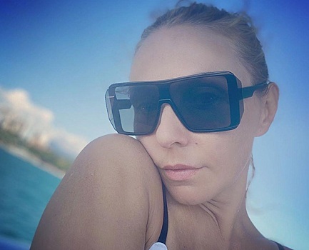 Навка порадовала фанатов фото в купальнике