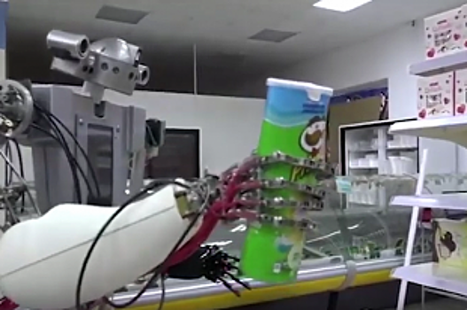 В Нальчике создали робота, расставляющего товары в магазинах