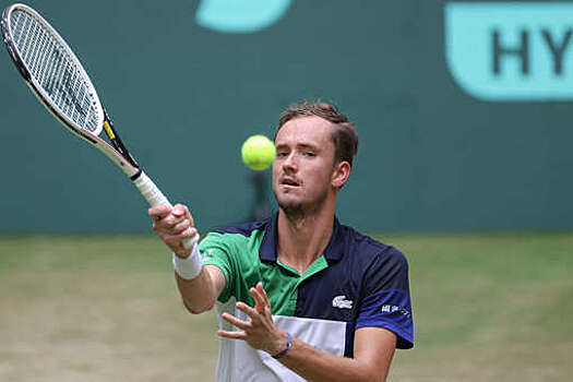 Теннисист Медведев будет восстанавливаться после травмы в Астане не меньше месяца