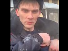 В Сибири девушка обвинила полицейского в нападении на ее родителей