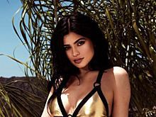 Кайли Дженнер радикально изменила цвет волос