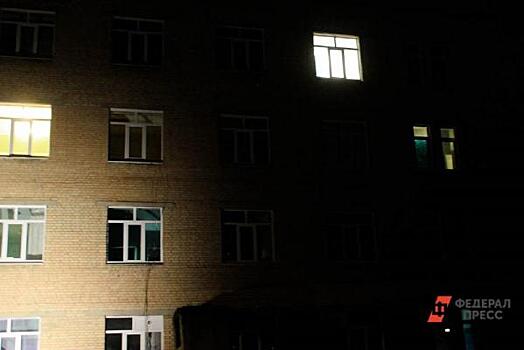 Четырехлетняя девочка выпала из окна в Хабаровске