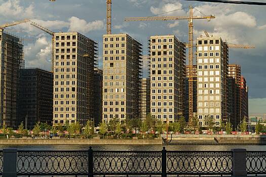 Риелтор назвал причину переноса сроков сдачи жилья застройщиками