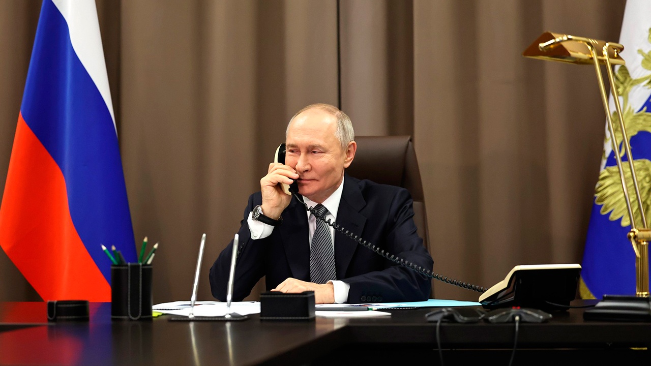 Путин провел телефонный разговор с премьер-министром Ирака