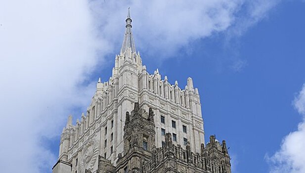 США могут за сутки нарастить мощности для ударов по Сирии, заявили в МИД