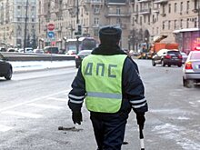Автомобиль перевернулся в результате ДТП на западе столицы