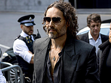 Бывшему мужу Кэти Перри Расселу Брэнду предъявлены новые обвинения: подробности