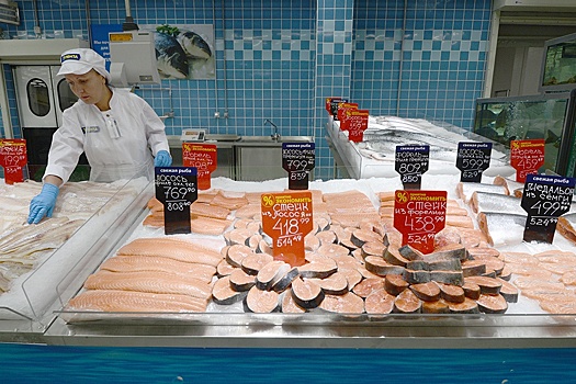 Рыба в России стала стоить дешевле мяса птицы, но ее все равно мало едят