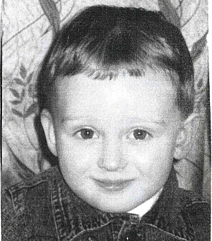 В Свердловской области ищут подростка, таинственно пропавшего в три года