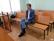 «Сам себя наказал»: публикуем видео, как бизнесмен-садист из Екатеринбурга воспитывал ребенка током