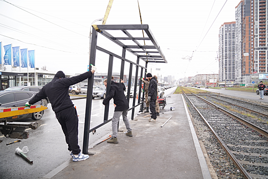 На остановках Ижевска установят 14 новых павильонов и навесов