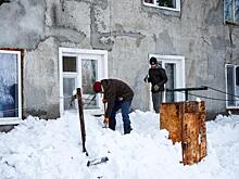 «Стыдоба и бардак». Глава Сургутского района проверил качество уборки снега
