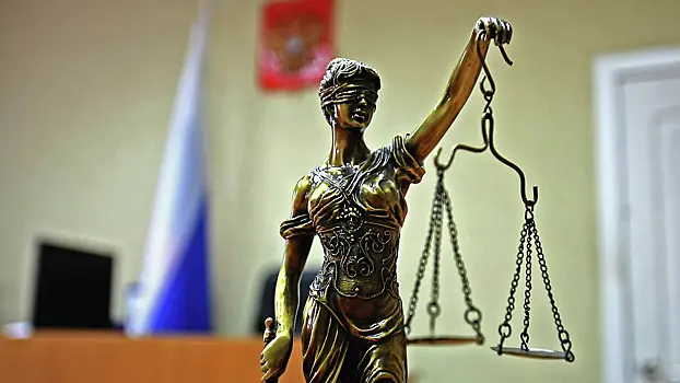 Суд отправил на лечение врезавшегося в автобусную остановку в Калининграде