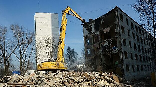 В России за год расселили более 830 тысяч "квадратов" аварийного жилья